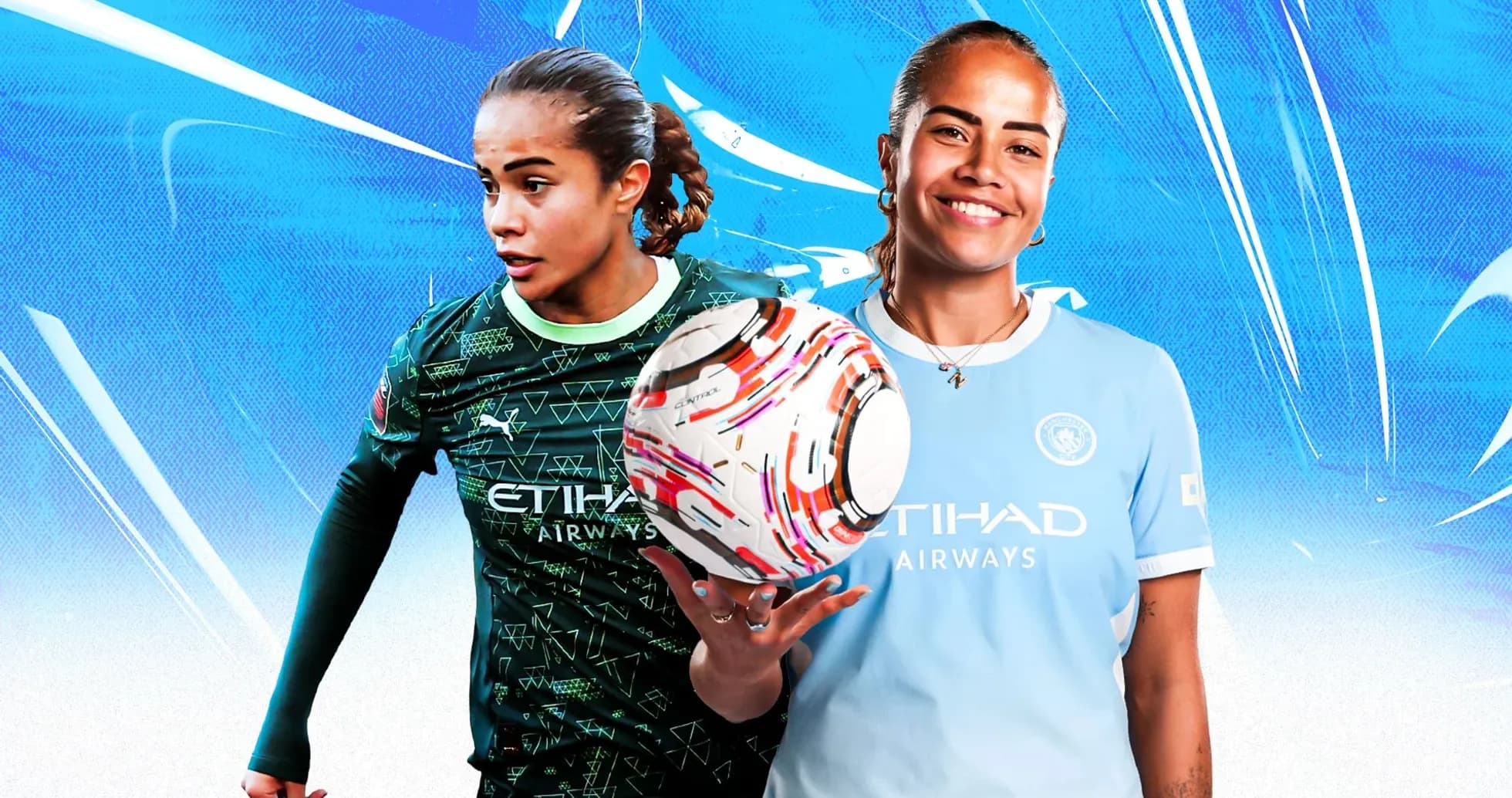 Две футболистки в форме Manchester City с мячом