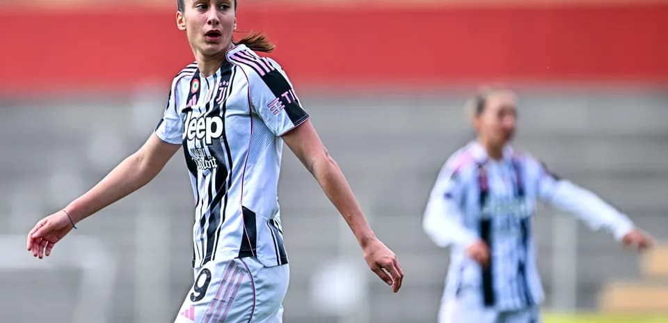 Juventus Women preparing for a match.
