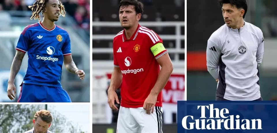 Четыре футболиста Manchester United на тренировке