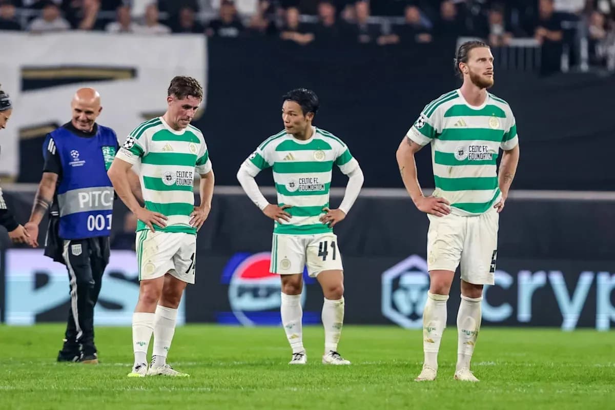 Игроки Celtic FC на поле после матча