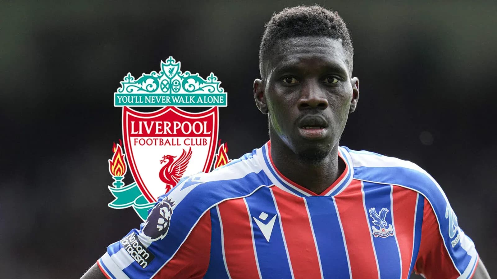 Игрок в форме Crystal Palace с логотипом Liverpool