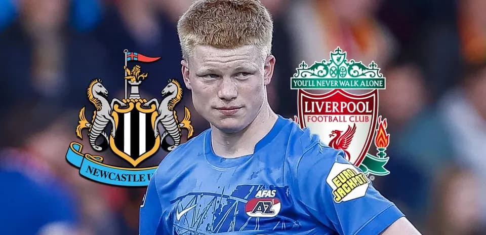 Игрок AZ Alkmaar с логотипами Newcastle и Liverpool