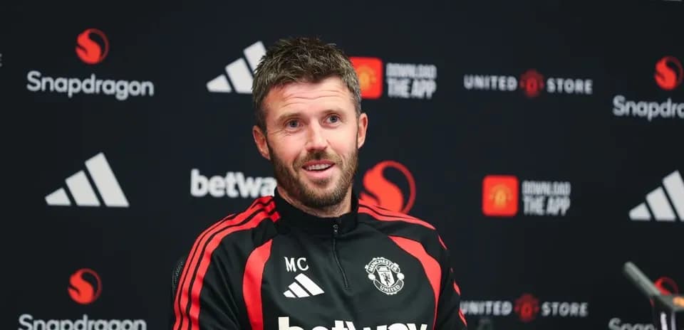 Тренер на пресс-конференции клуба Manchester United