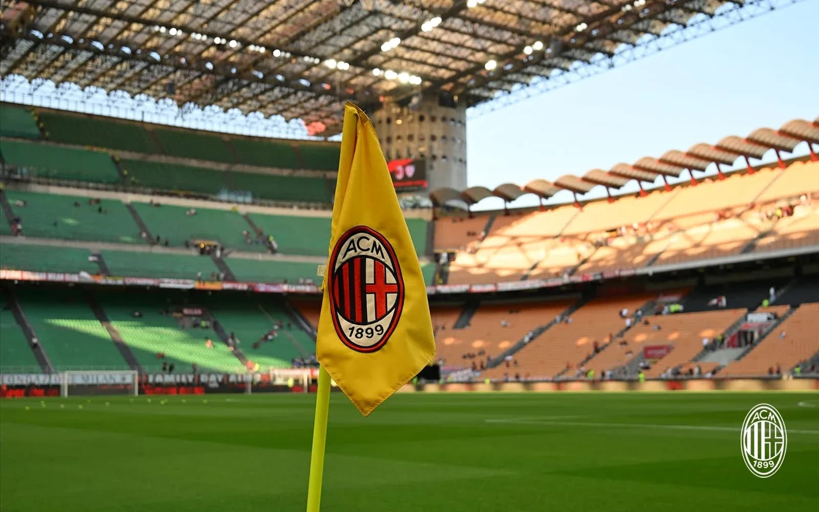 Угловой флаг на стадионе AC Milan