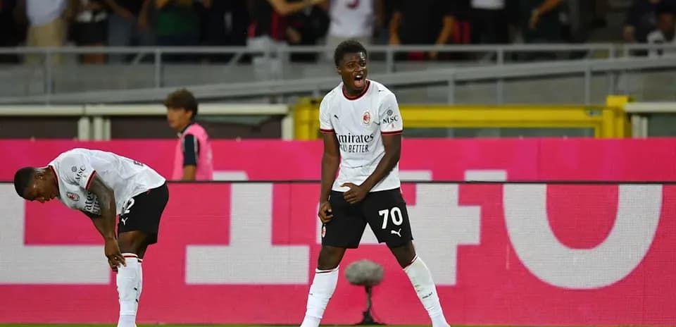 Игроки AC Milan на поле во время матча