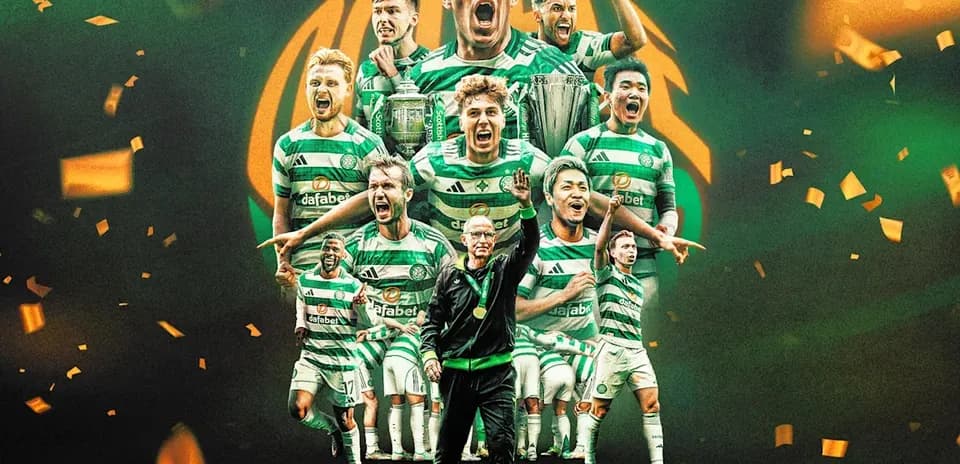 Игроки Celtic позируют с трофеем на фоне конфетти
