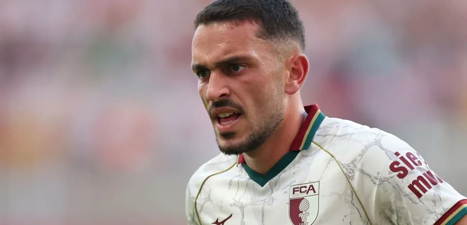 Игрок FCA на поле во время матча