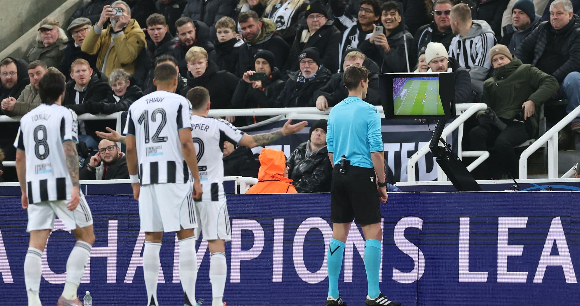 UEFA представила платформу Clearline для объяснения решений VAR болельщикам