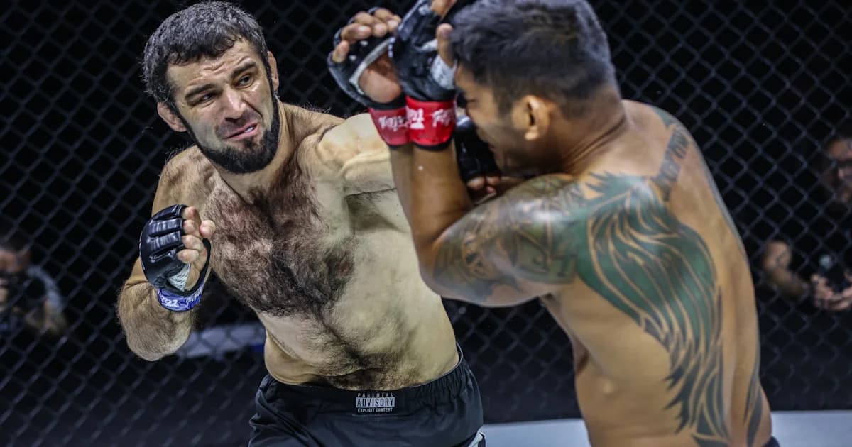 Где и как смотреть ONE Fight Night 48: Эрдоган против Эллиотта в прямом эфире