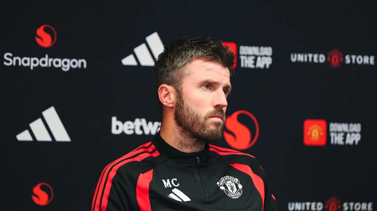 Тренер Manchester United на пресс-конференции Тренер Manchester United на пресс-конференции
