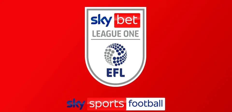 Логотип Sky Bet League One и EFL на красном фоне Логотип Sky Bet League One и EFL на красном фоне